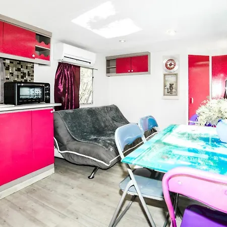 Holiday home 2 Bedroom In Tavera